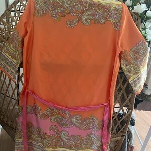 Size: US 8
Condition: Gently worn, excellent shape
Includes matching sash